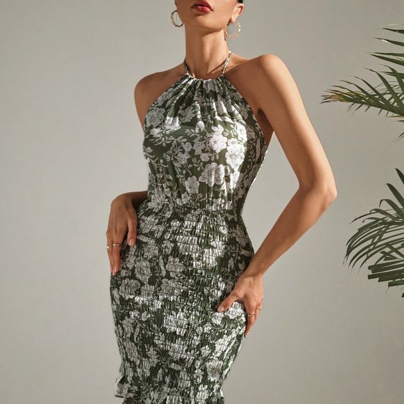 New Floral Print Backless Shirred Dress green - Picture 4 of 6